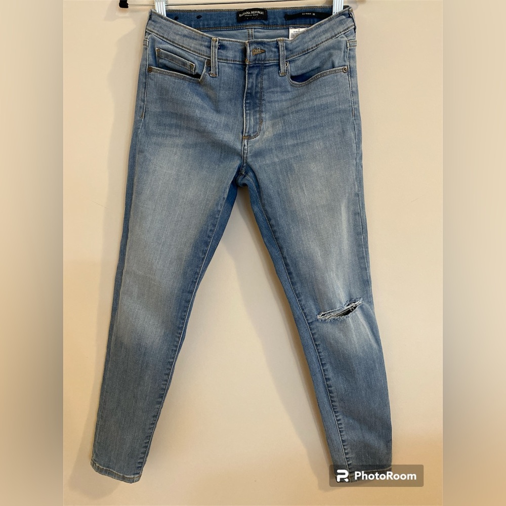 Women’s Banana Republic Premium Denim Distressed Skinny Jeans Size 26.